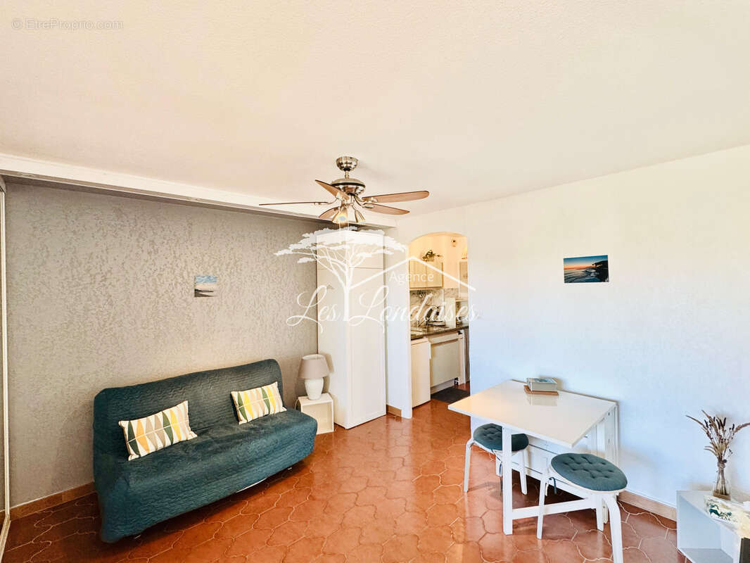 Appartement à LA LONDE-LES-MAURES
