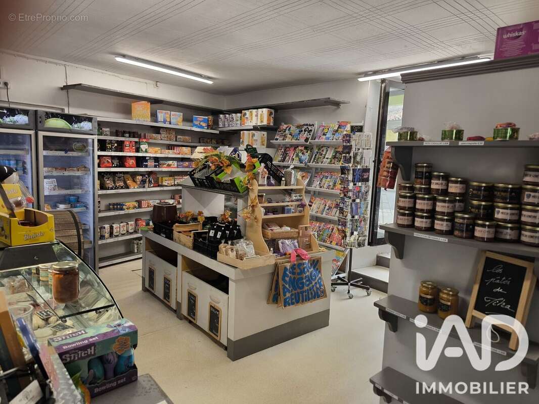 Commerce 43 m² à Revest-Du-Bion  - photo 3