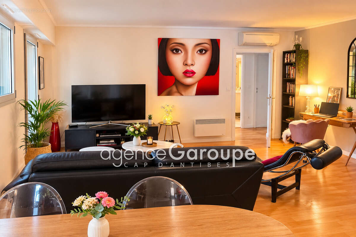 Appartement 68 m² à Antibes  - photo 2
