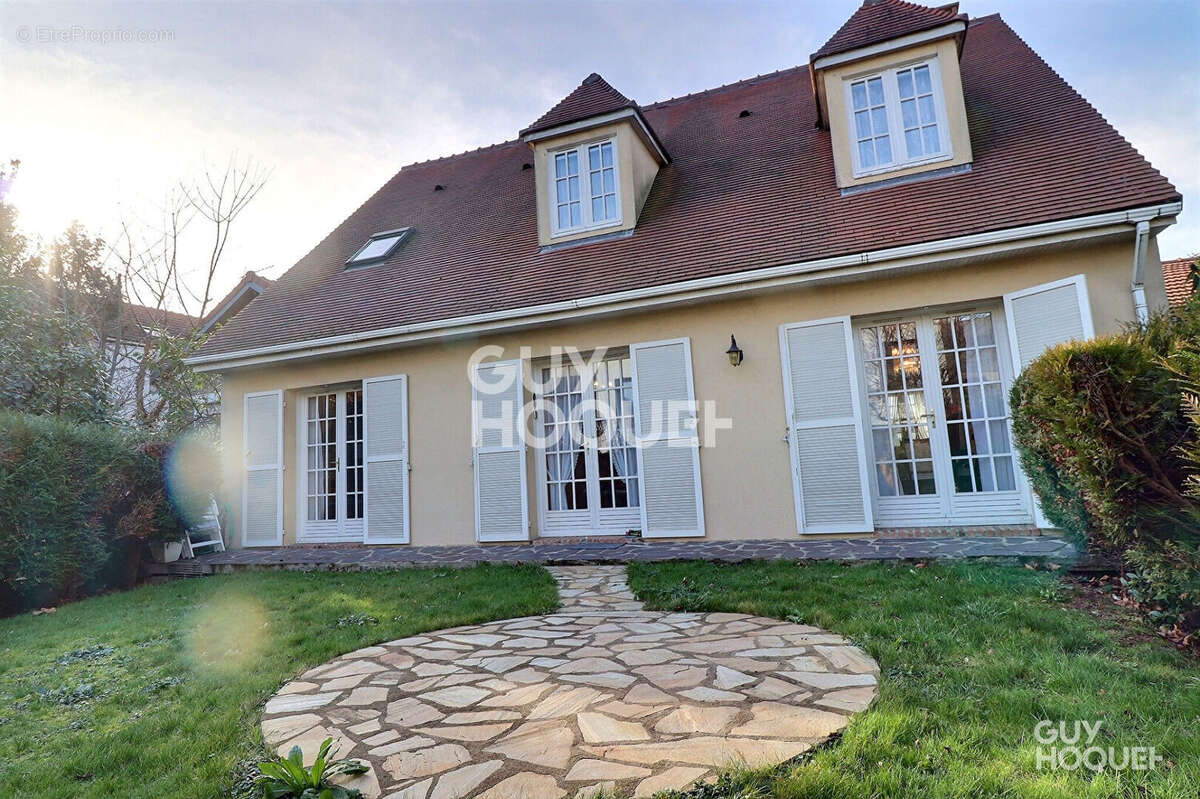 Maison à CHEVILLY-LARUE