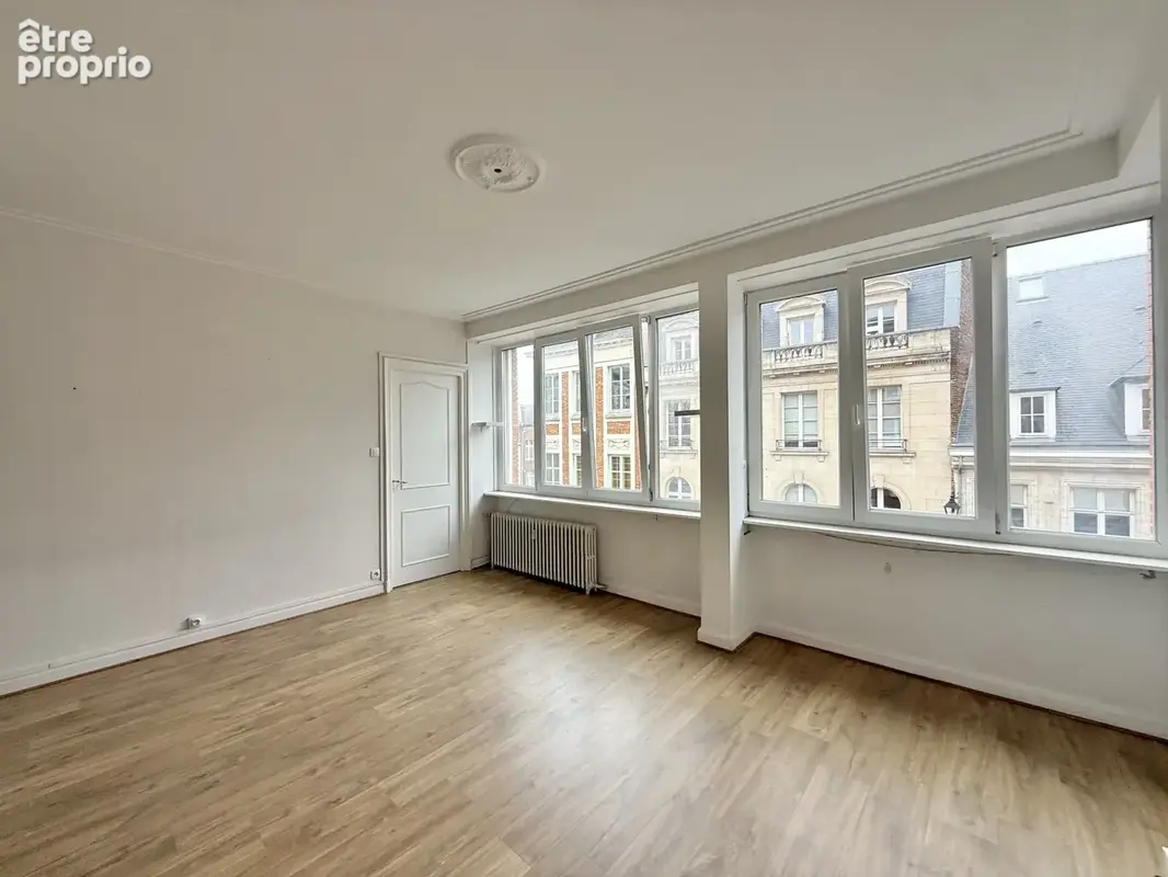 Appartement T2 rue Royale - photo 2