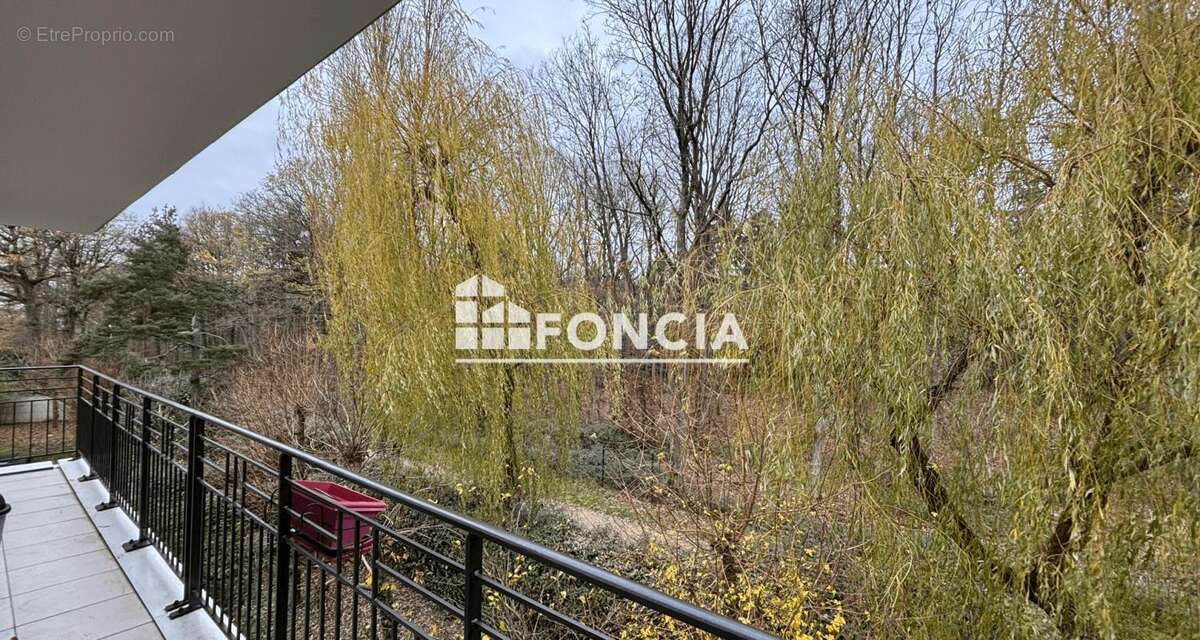 Appartement à LE PLESSIS-TREVISE