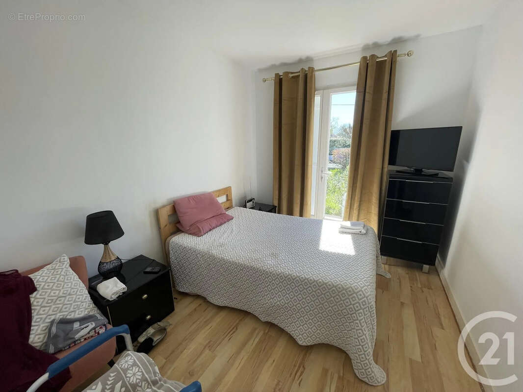 Maison à COUTRAS