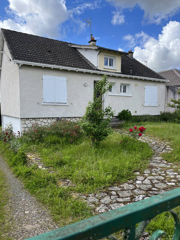 Maison à CHATELLERAULT