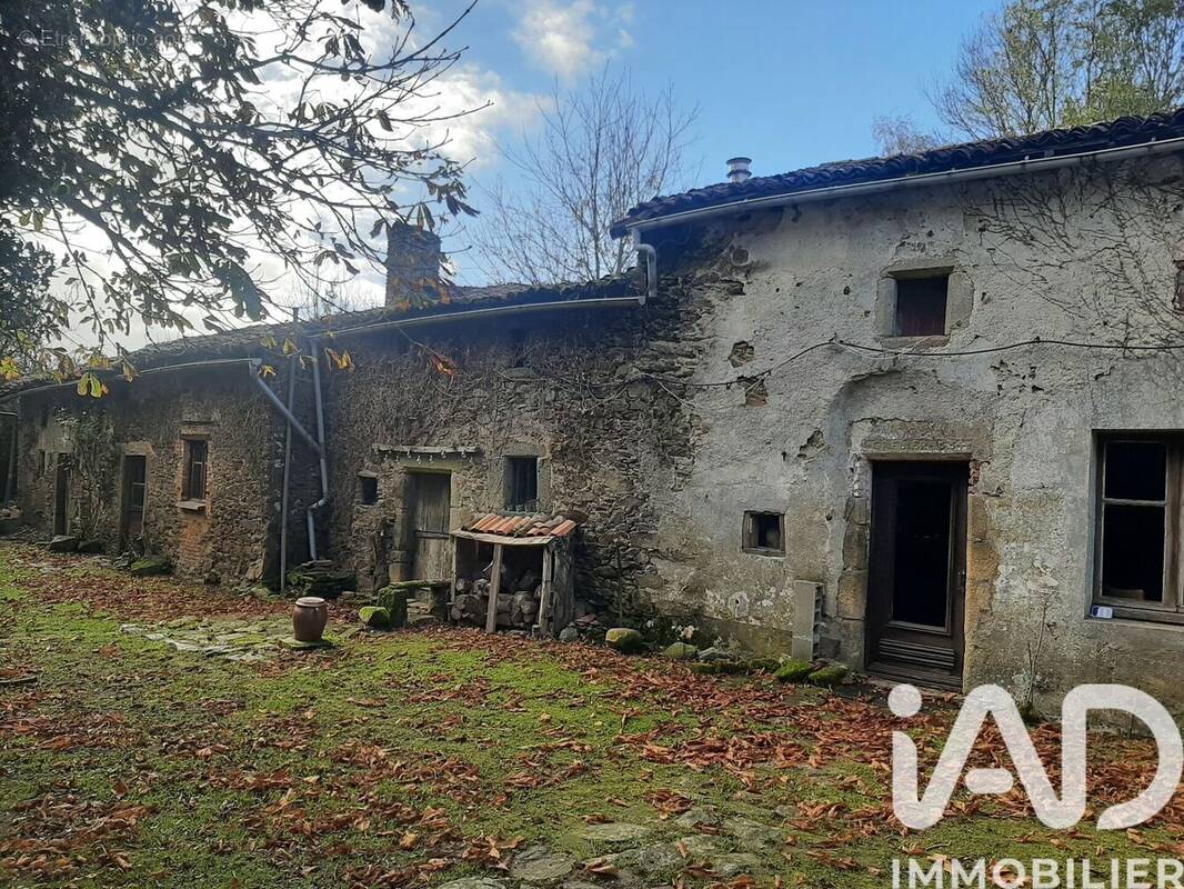 Photo 1 - Maison à COURLAY