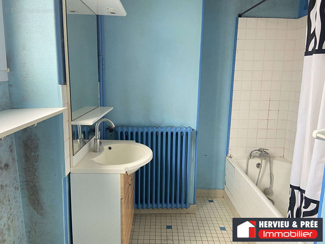 Maison ancienne - travaux a prévoir -avec dépendances - Luc-sur-Mer -- 626 m² de terrain - photo 11