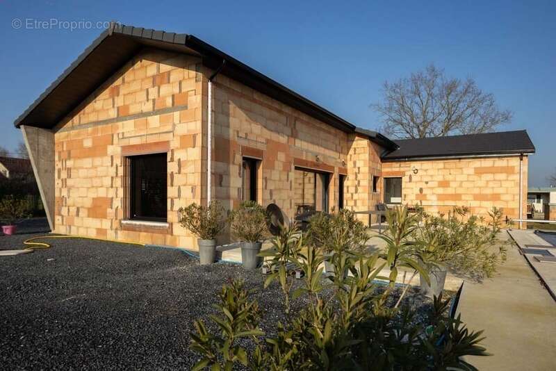 Maison à PARAY-LE-MONIAL