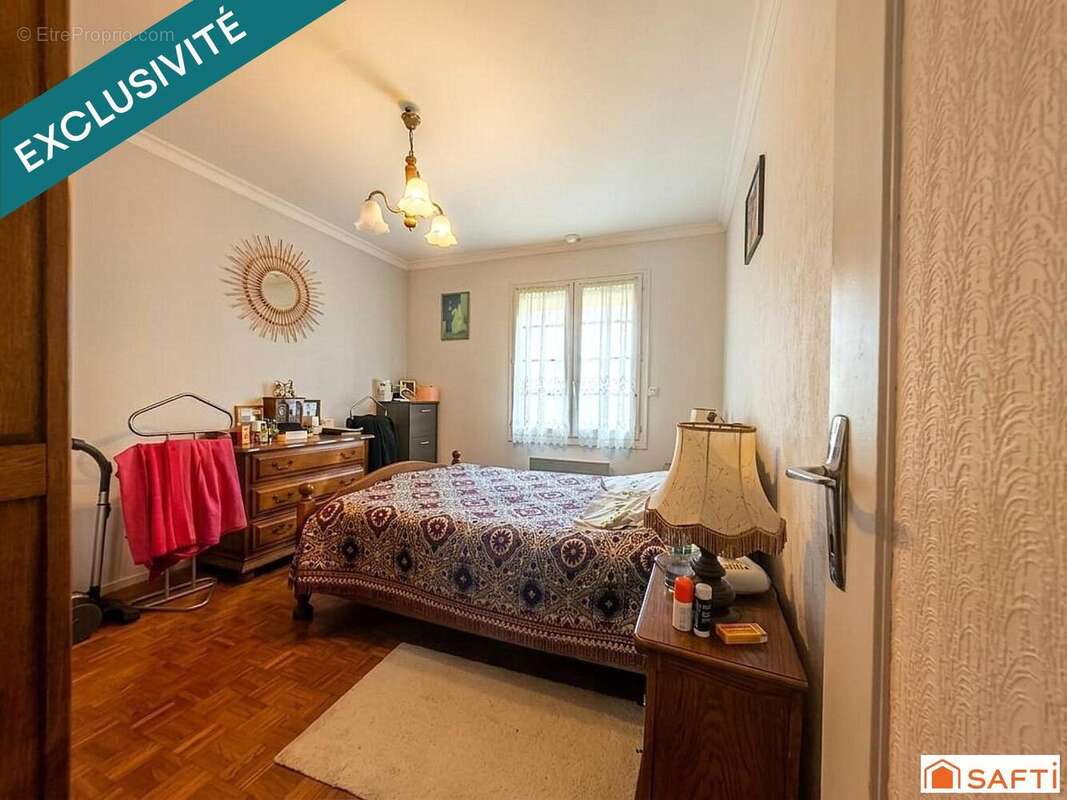 Maison 210 m² à Coulanges-La-Vineuse  - photo 8