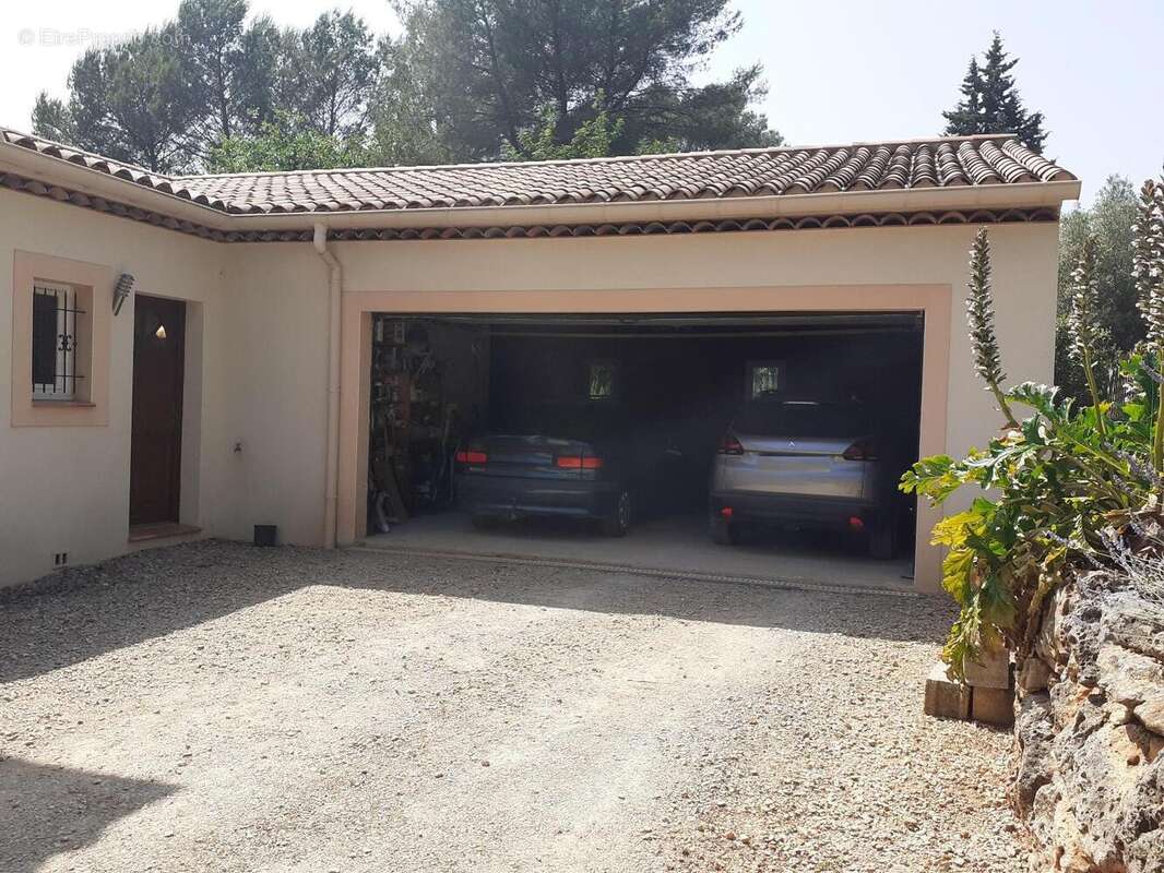   - Maison à DRAGUIGNAN