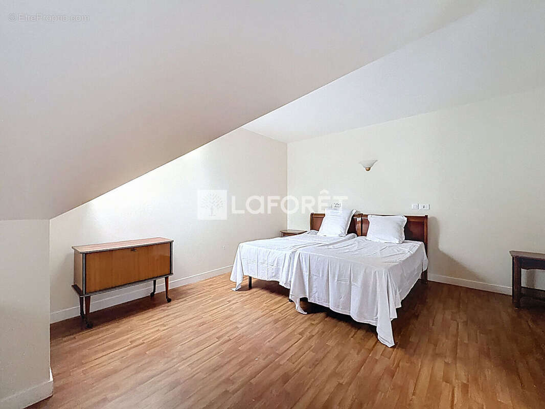 Appartement à VERRIERES-LE-BUISSON