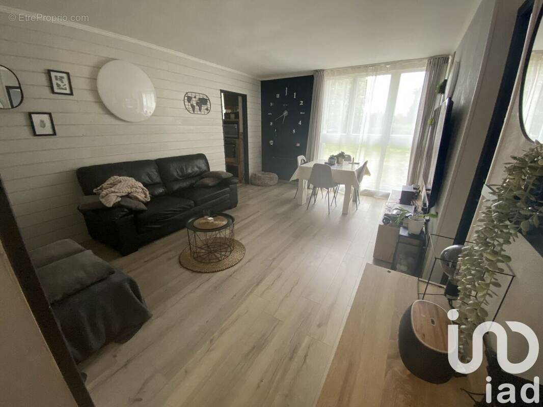Photo 1 - Appartement à VILLENEUVE-LE-ROI