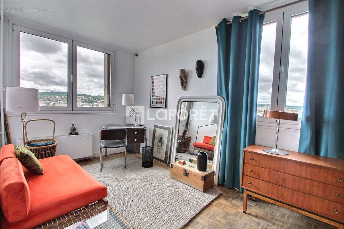 Appartement à NANTERRE