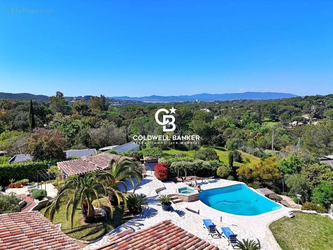 Maison à SAINT-RAPHAEL