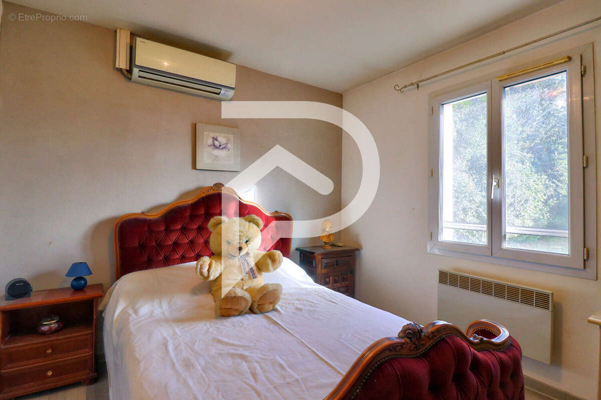 Maison à VINON-SUR-VERDON