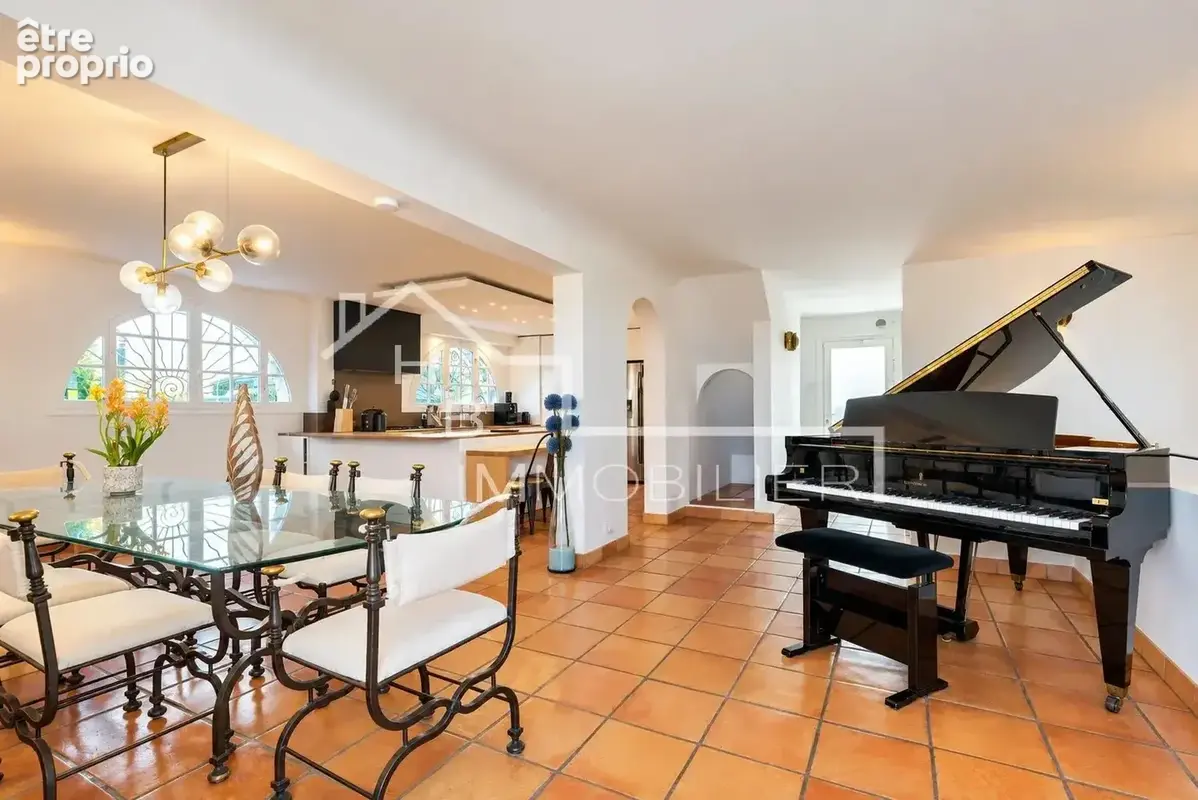 Maison 7 pièces 233 m² à vendre à La Colle-Sur-Loup (06480) - photo 9