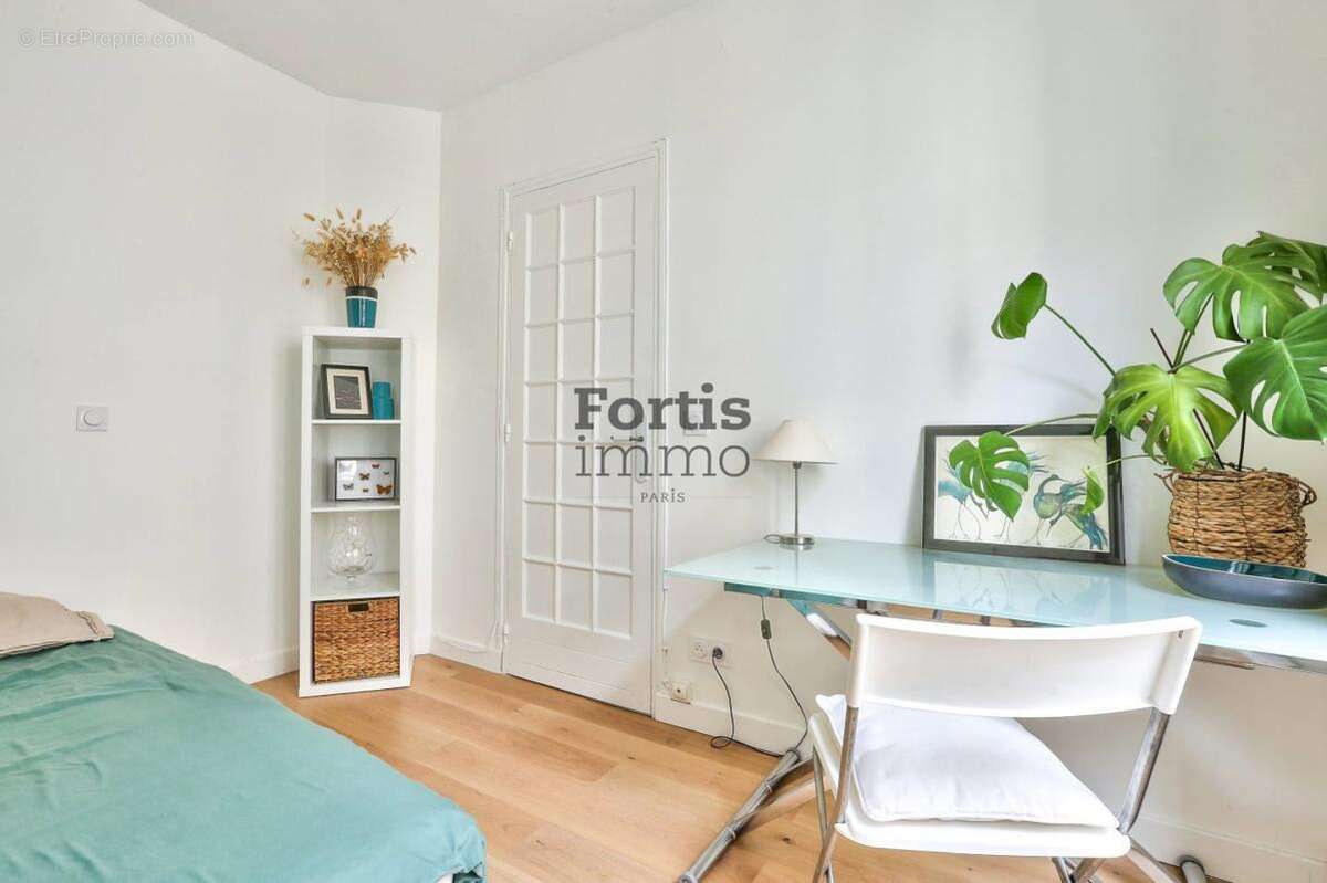 Appartement à PARIS-2E