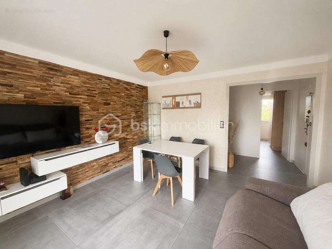 Appartement à SAINT-RAPHAEL