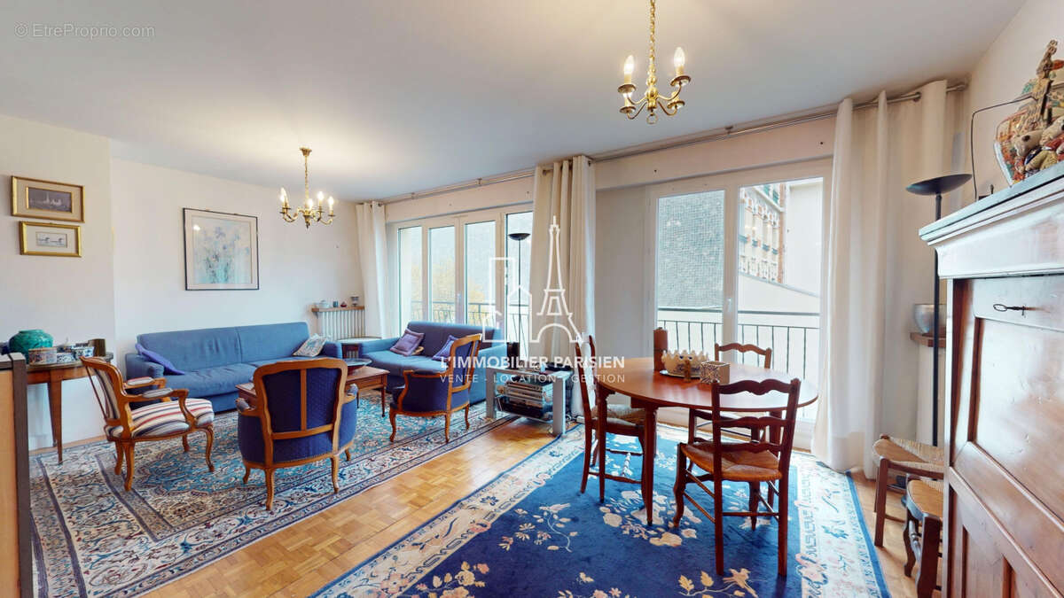 Appartement à PARIS-17E