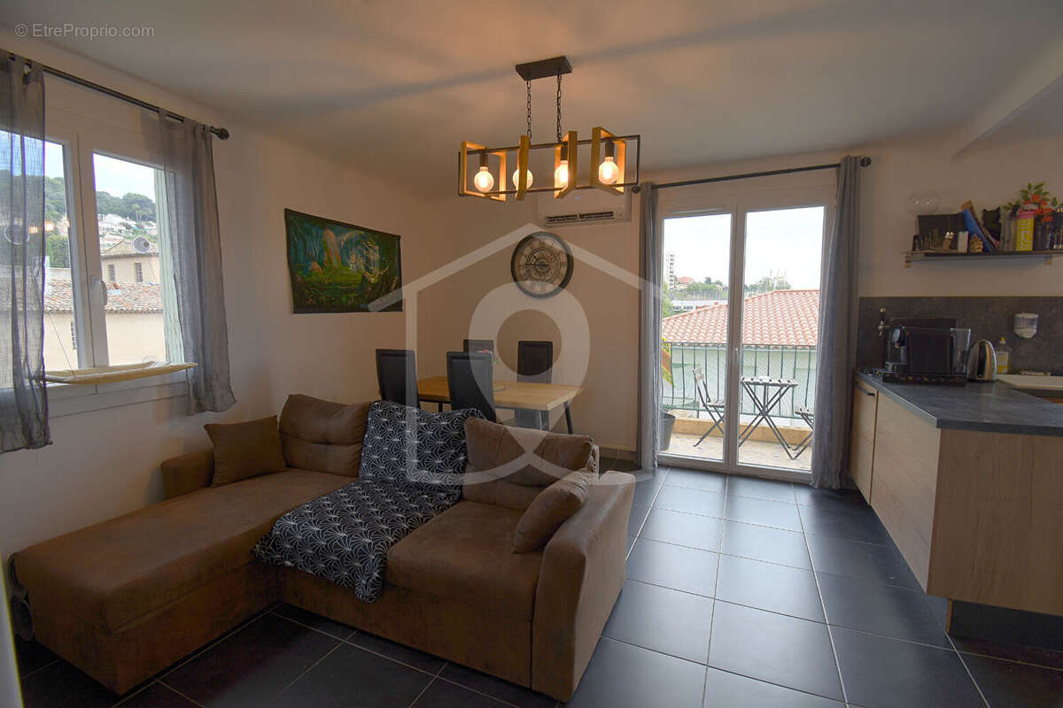 Appartement à VALLAURIS