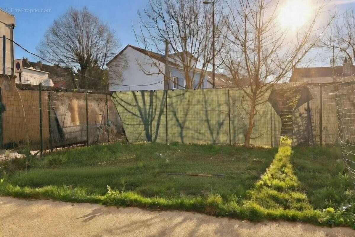 Maison à CHAMPIGNY-SUR-MARNE