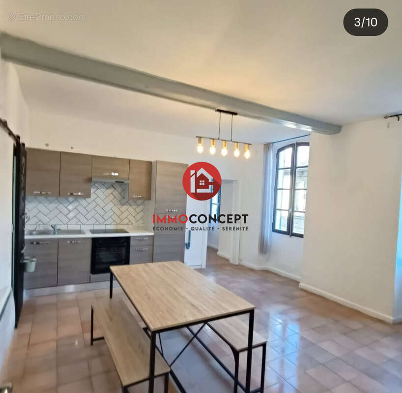 Appartement à ROQUEMAURE