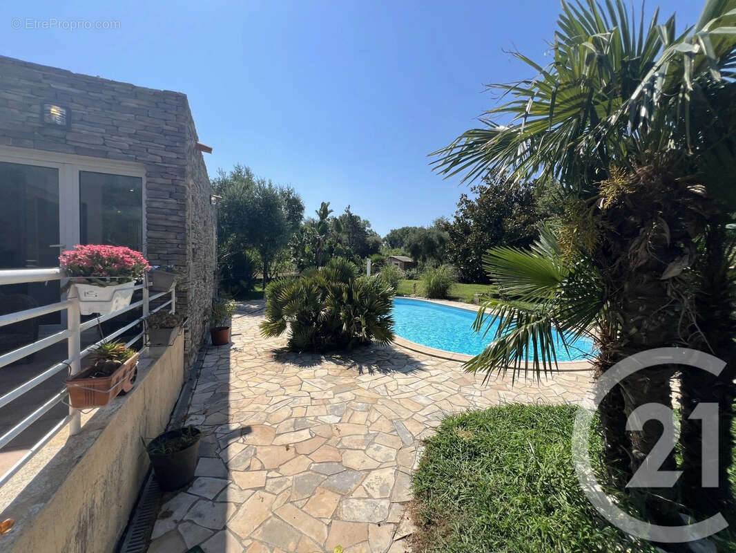 Maison 212 m² à Lucciana  - photo 13