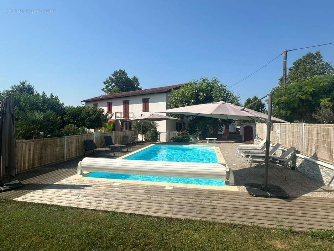 Maison à SAINT-PALAIS