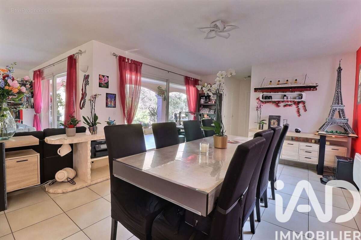 Photo 8 - Maison à LA CADIERE-D'AZUR