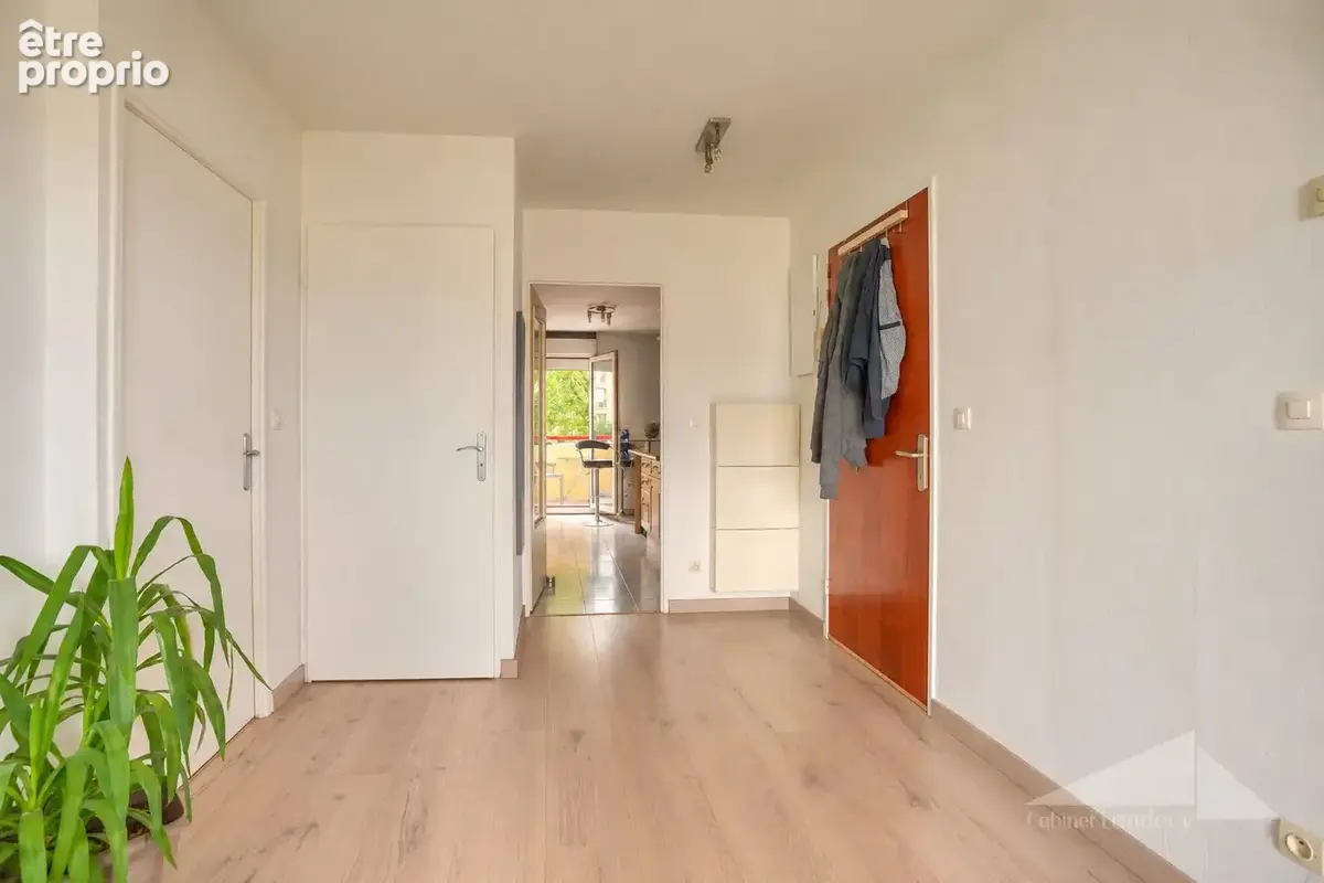 Appartement 4 pièces 84 m² à vendre à Thoiry (01710) - photo 4