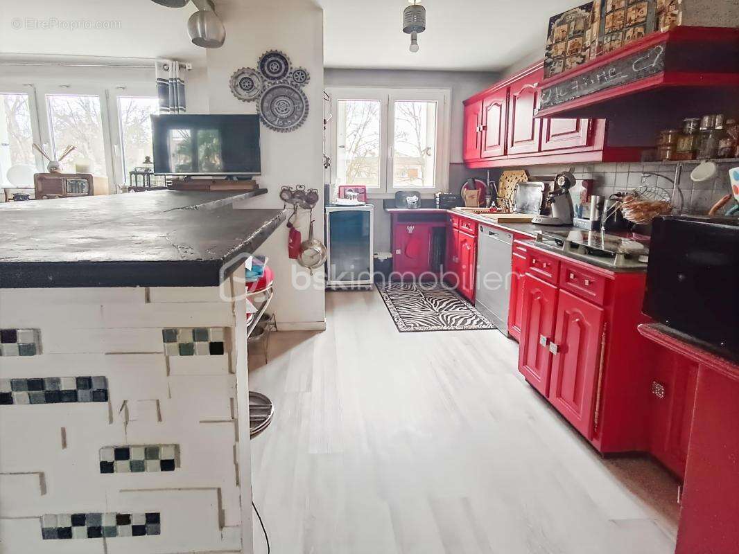 Maison à LA QUEUE-EN-BRIE