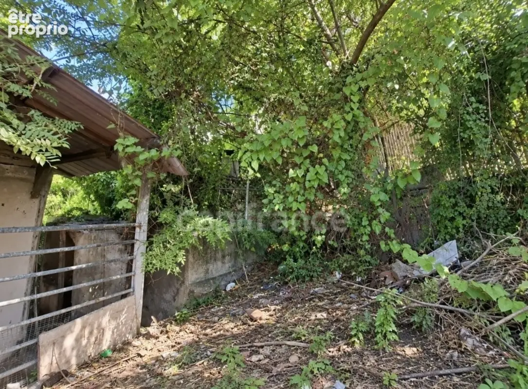 A vendre - Fort de France Clairière - Terrain avec bâti à réhabiliter ou à démolir - photo 12