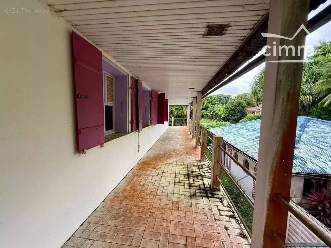 A vendre propriete deux batiments 8 pieces 304,26m² terrain 6595m² - photo 21