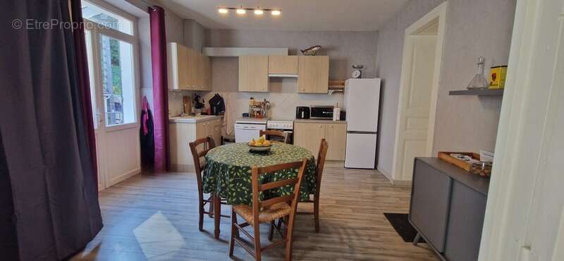 Maison à DECAZEVILLE