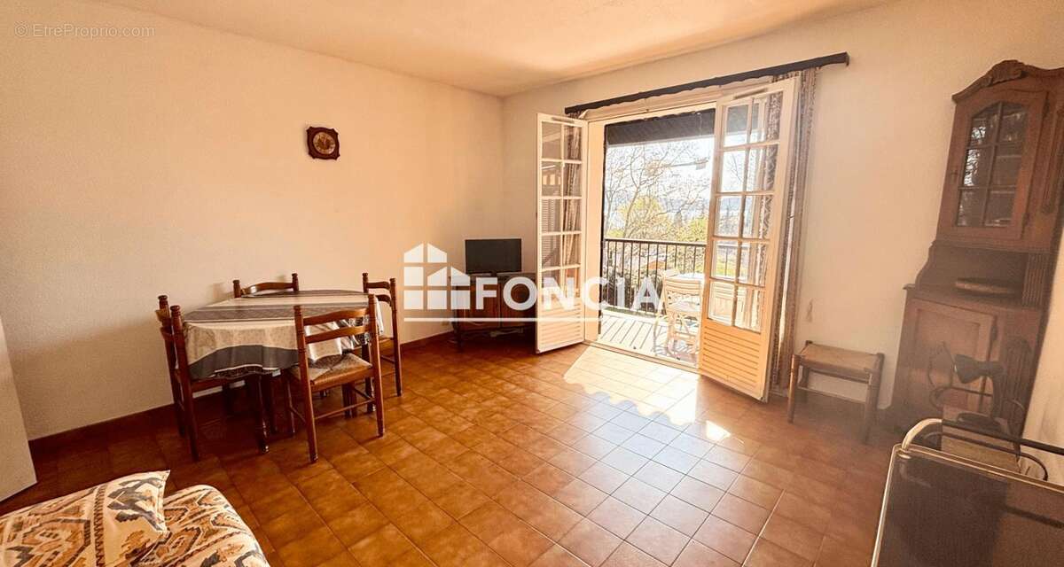 AGAY : Studio cabine VUE MER en front de mer - photo 3