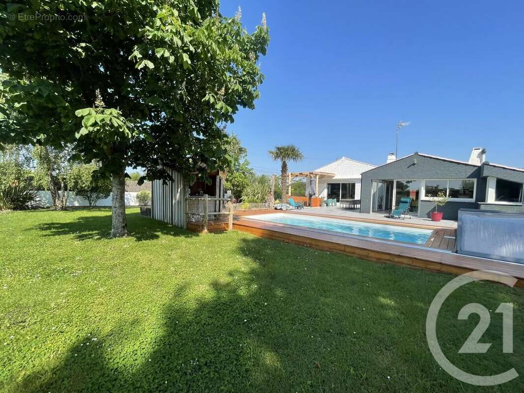 Maison à LE PERRIER