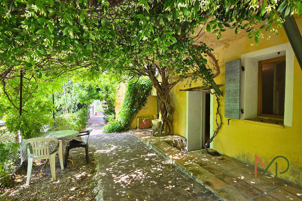 Maison de hameau Saint Antonin Du Var 5 pièces 114 m2 - photo 4