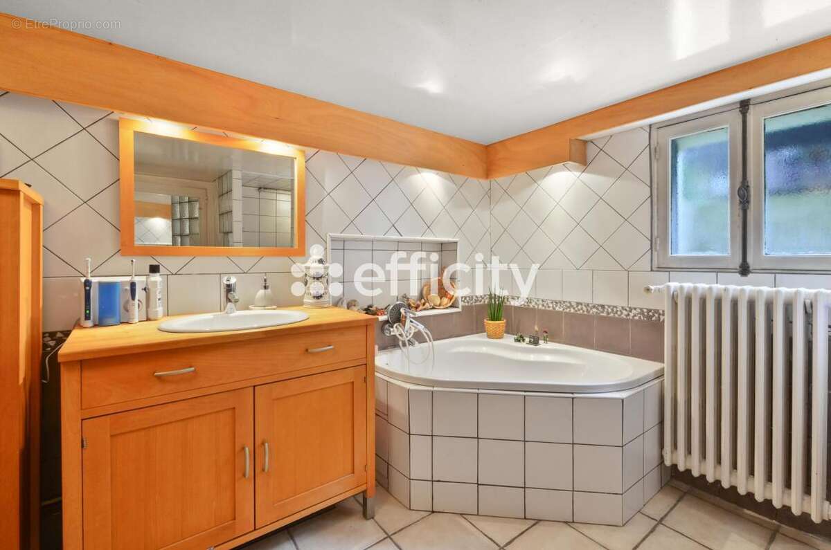 Maison à BOIS-COLOMBES