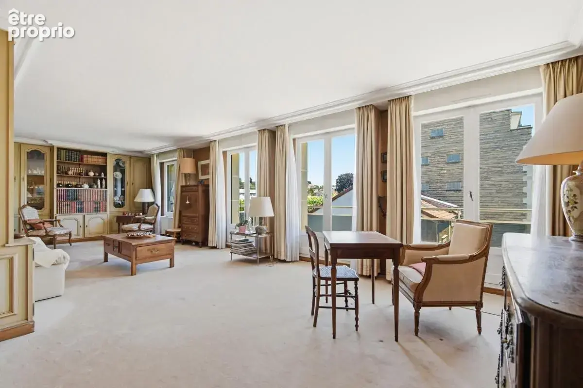 Appartement à VERSAILLES
