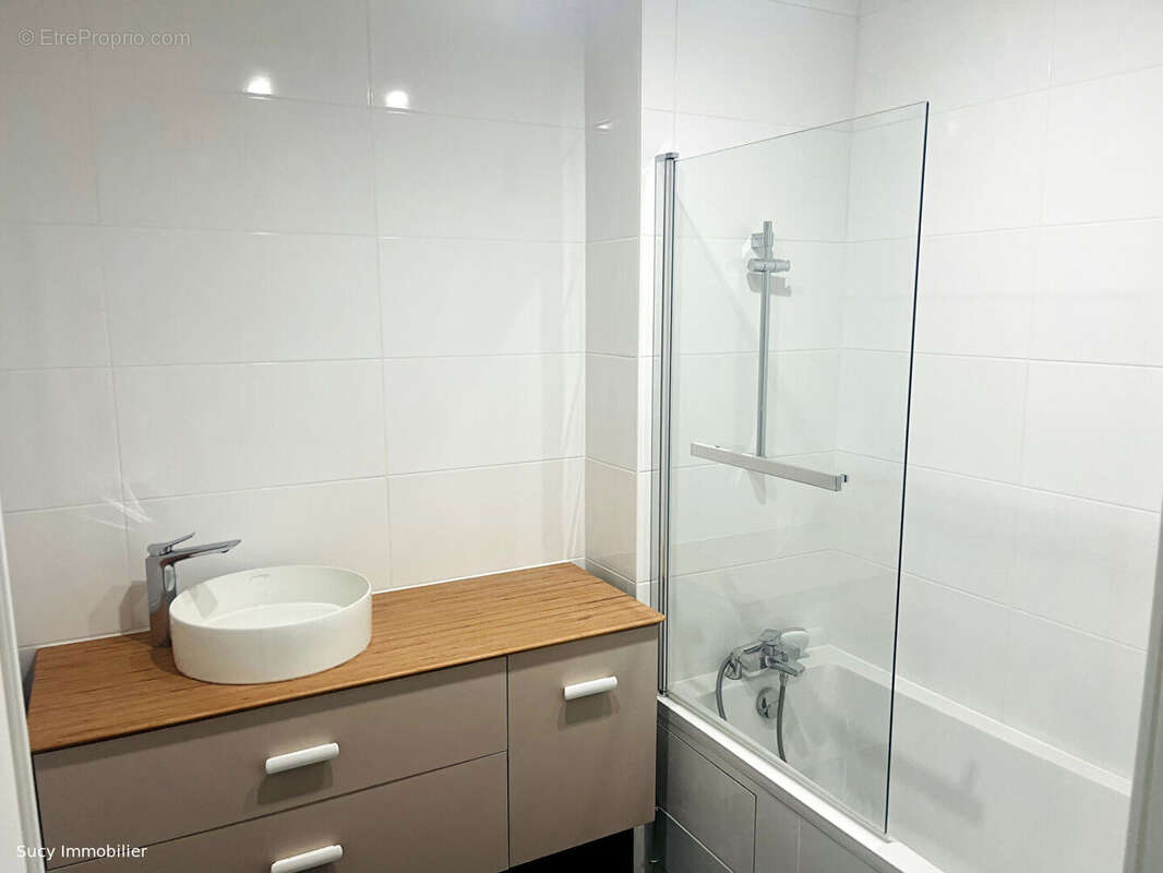 Appartement à CHENNEVIERES-SUR-MARNE