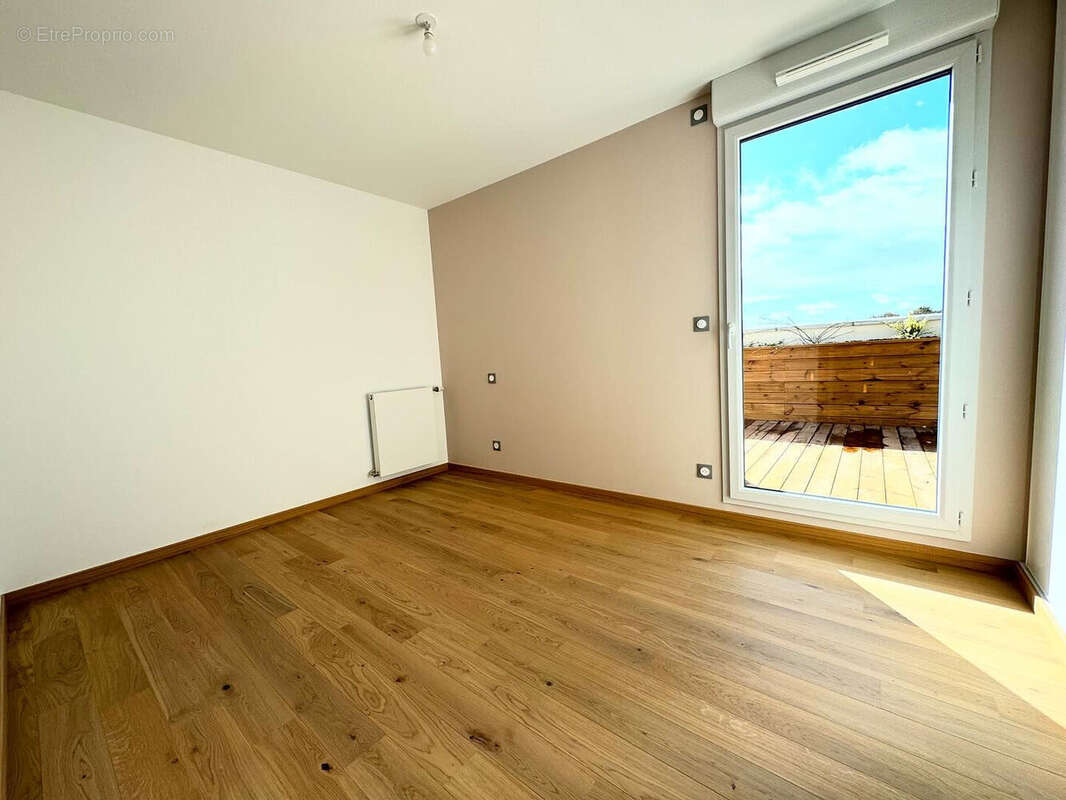 Appartement Toulouse 4 pièce de 81m² + 52m² de Terrasse + Parking sous-sol + Cave ! JOLIMONT - photo 4