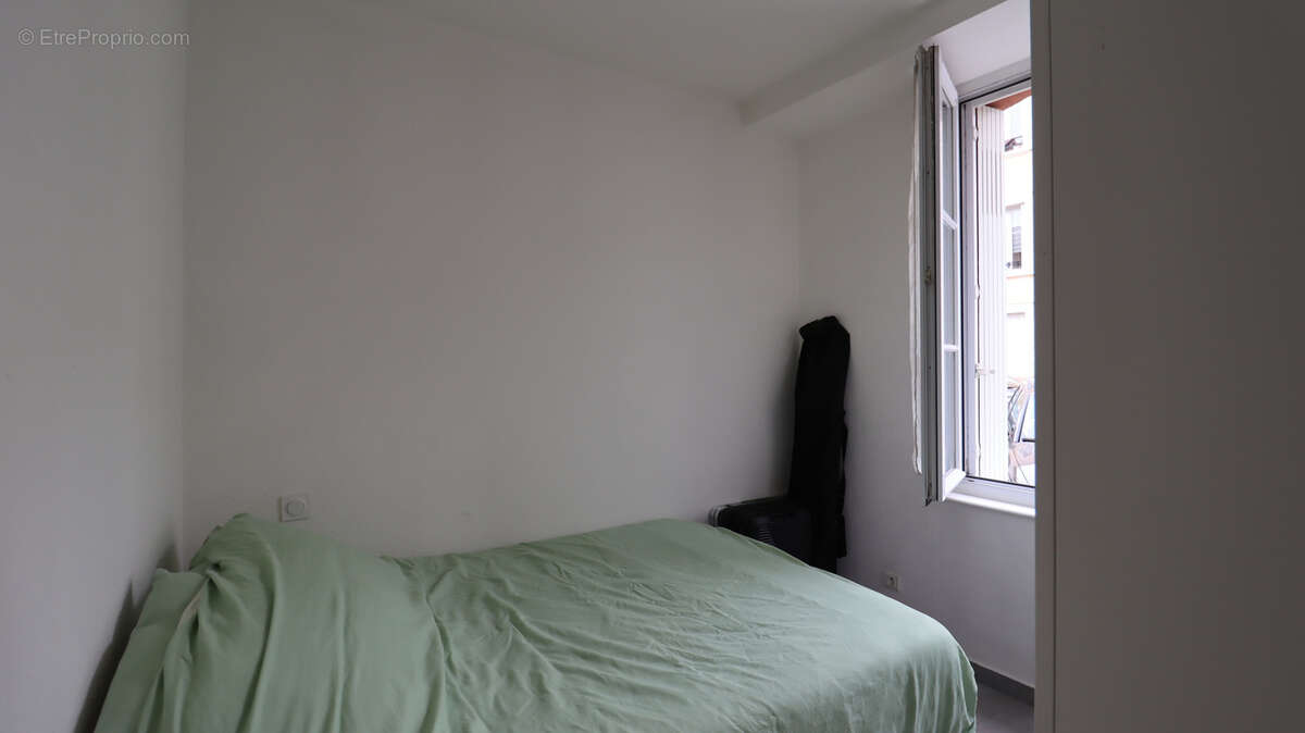 Appartement à SURY-LE-COMTAL