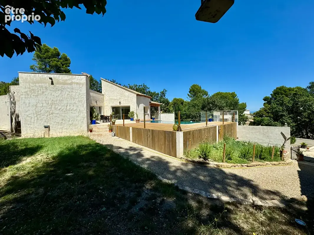 Maison Laudun l'Ardoise - 6 pièces - 300 m² avec gîte. - photo 3