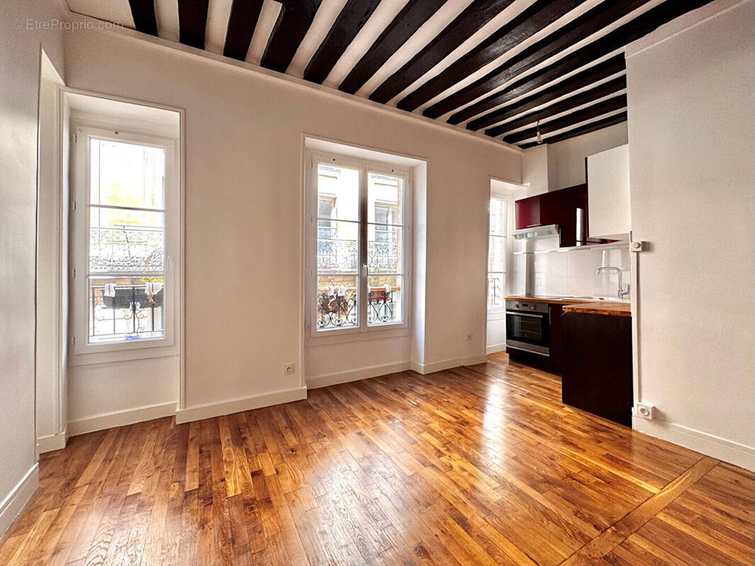 Appartement à PARIS-2E