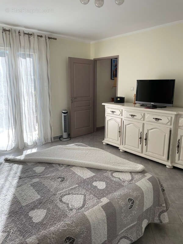 Maison à SUZE-LA-ROUSSE