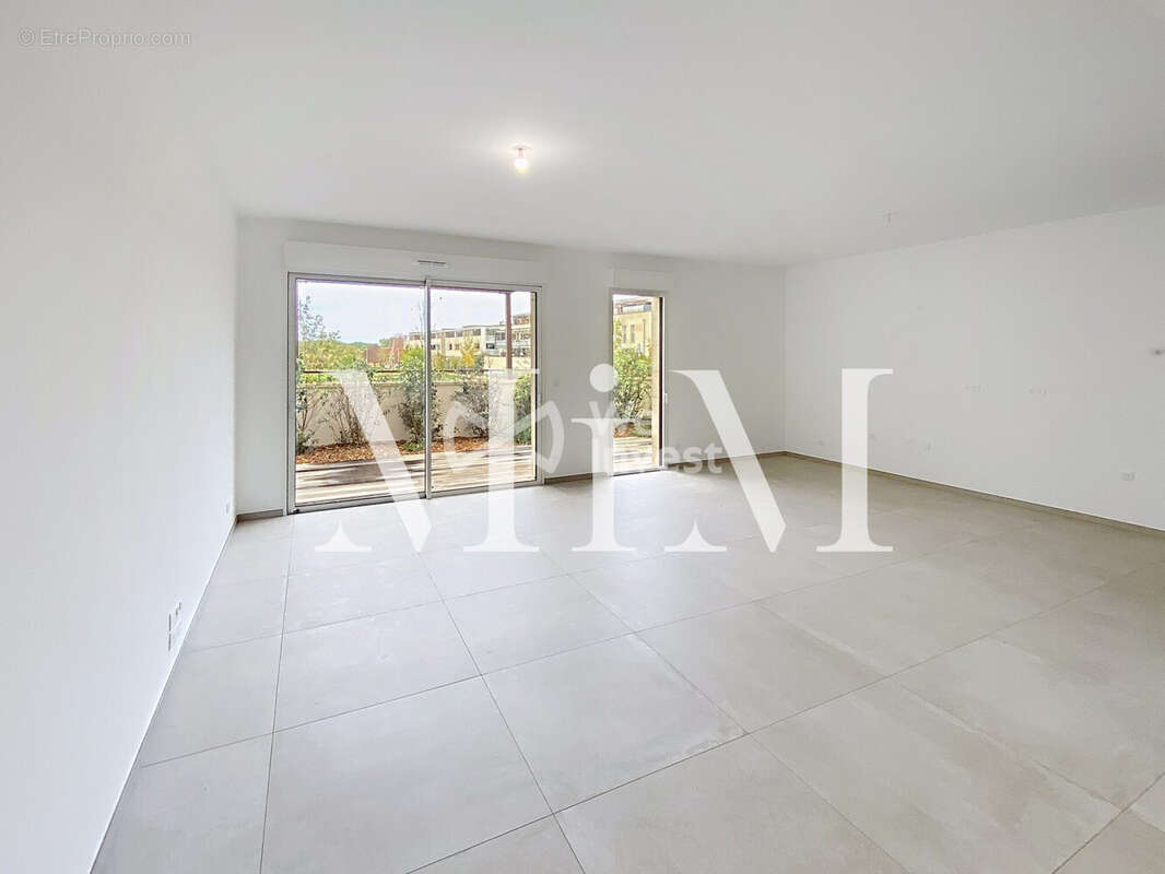 Maison 109 m² à Castries  - photo 4