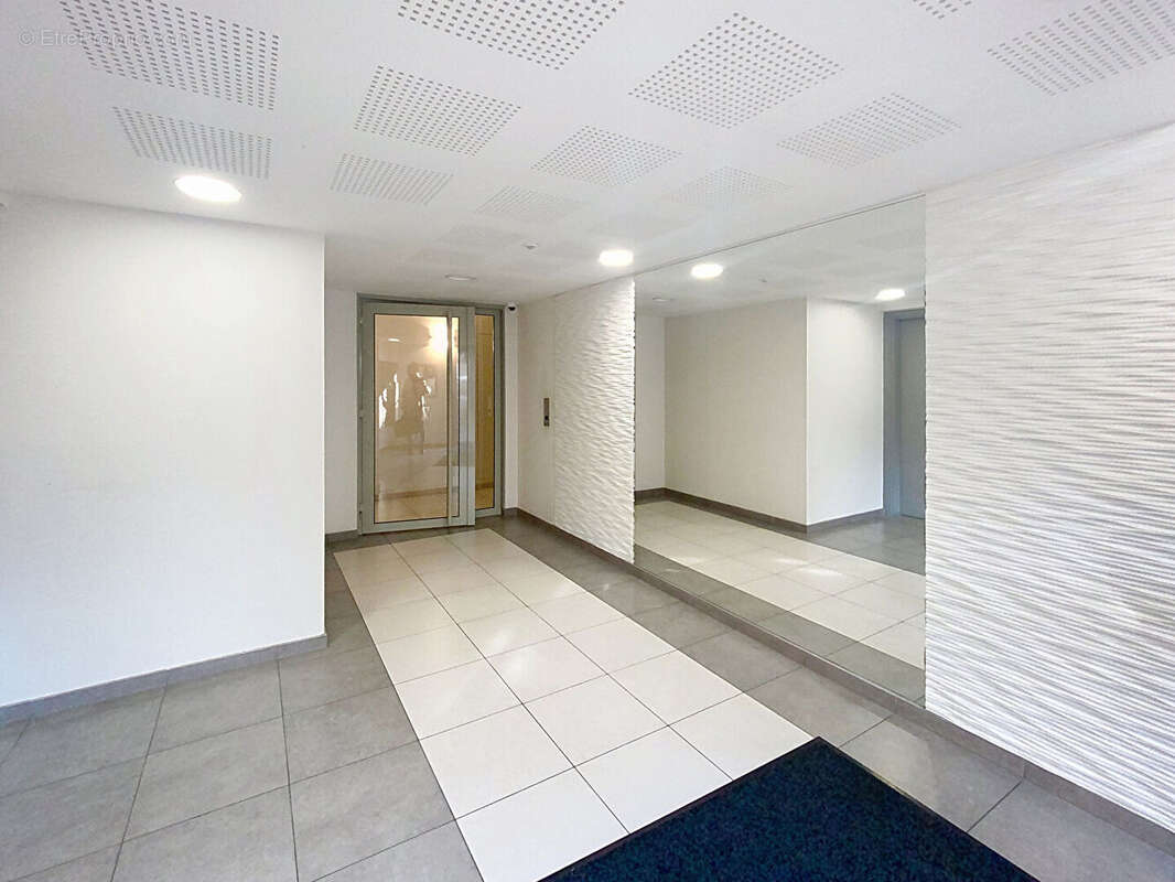 Appartement à VERNEUIL-SUR-SEINE