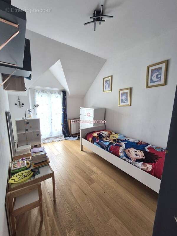 Maison à OZOIR-LA-FERRIERE