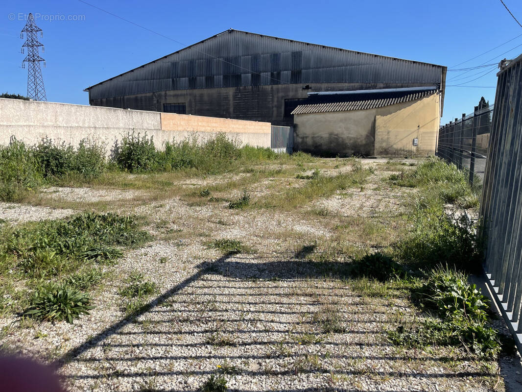 Terrain à LE PONTET