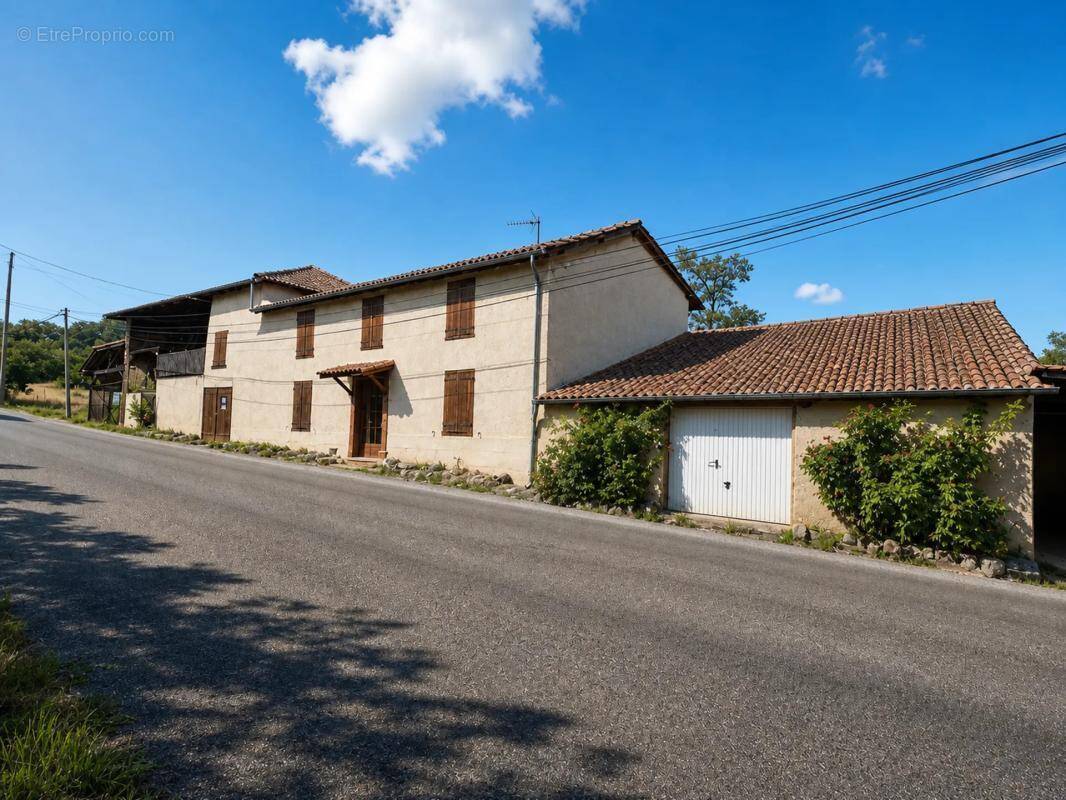Maison à CASTELNAU-MAGNOAC