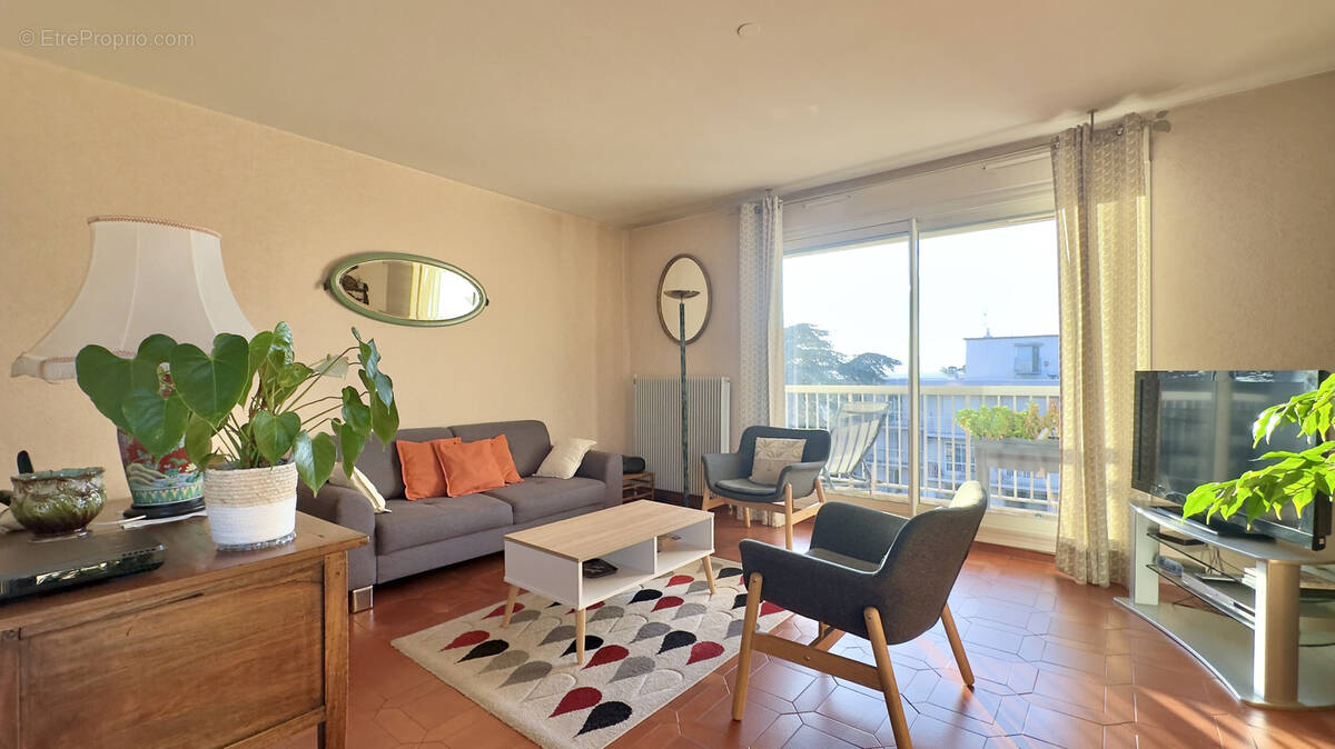 Appartement à TASSIN-LA-DEMI-LUNE